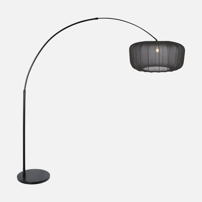 Lampadaire arc abat-jour tissu plissé, salon | Voilà