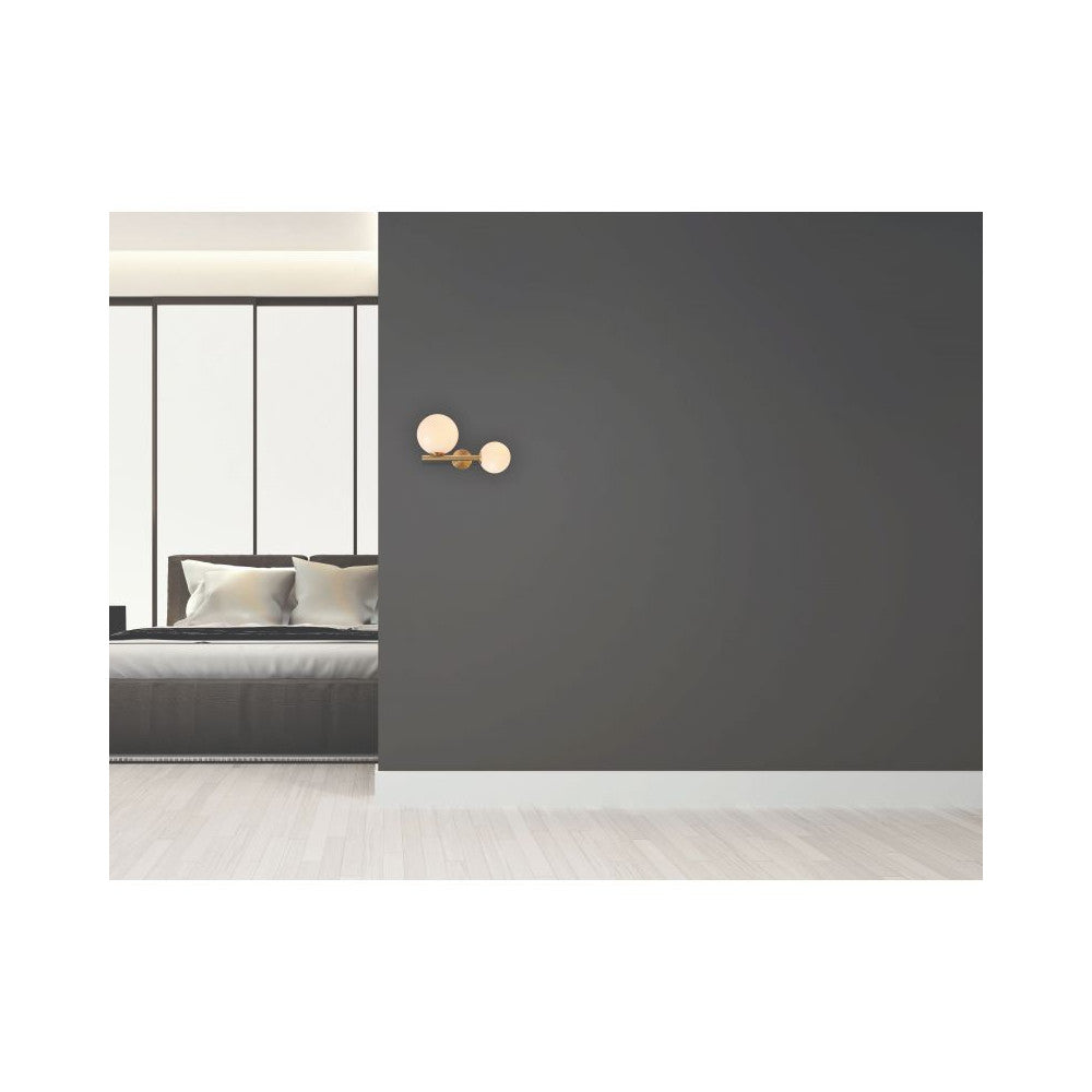 Mise en ambiance de l'applique fixée sur un mur gris anthracite dans une chambre contemporaine