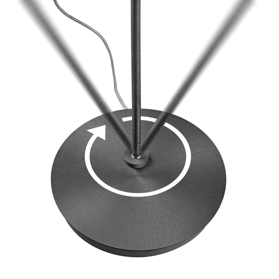 Détail de la base ronde en métal brossé avec flèche circulaire blanche