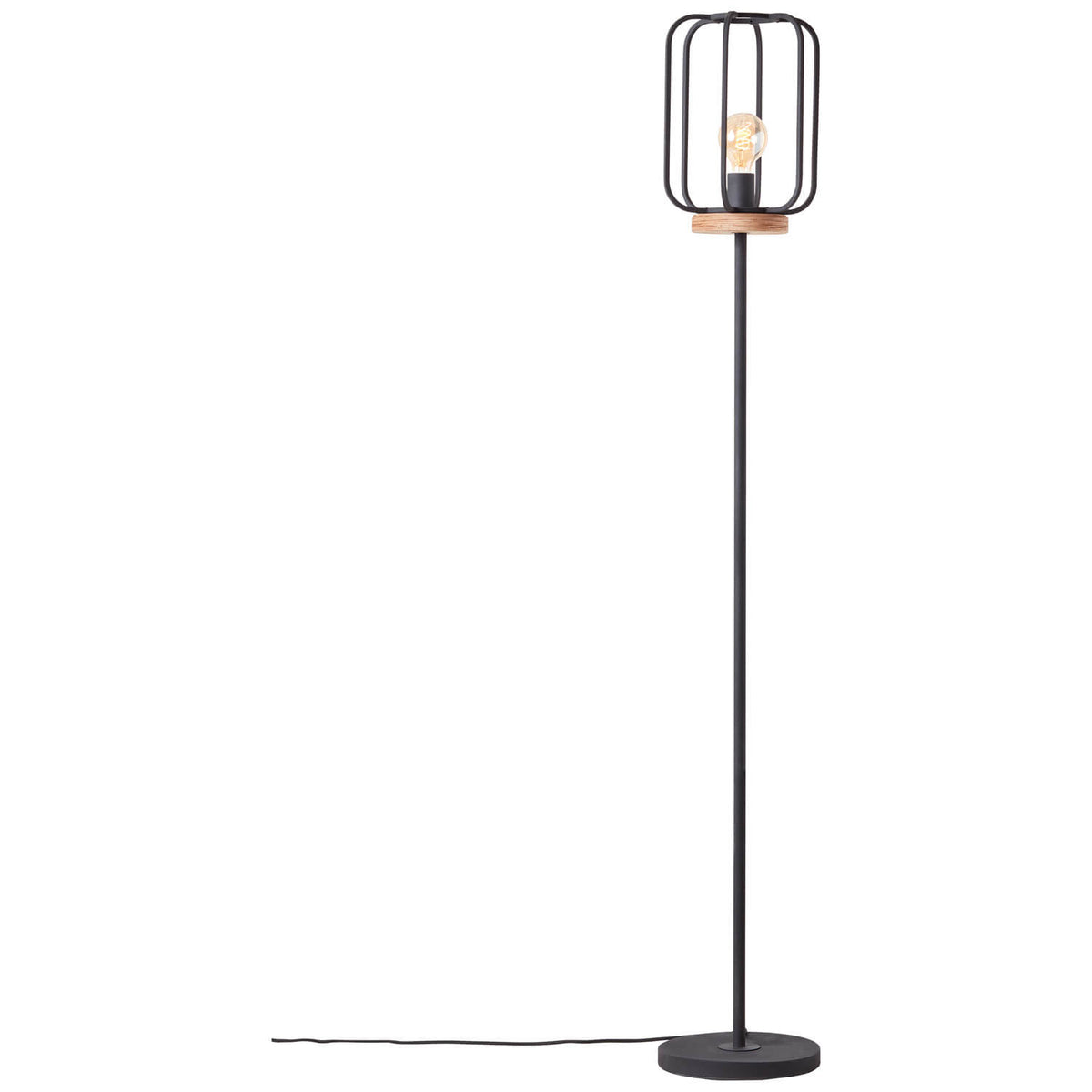 Lampadaire sur fond blanc, câble d'alimentation noir visible au sol