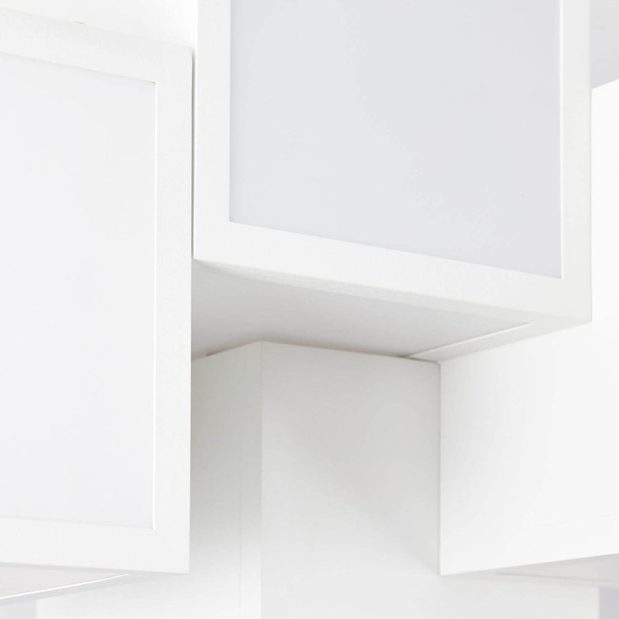 Gros plan de la finition blanche mate et de l'assemblage des cubes éteints