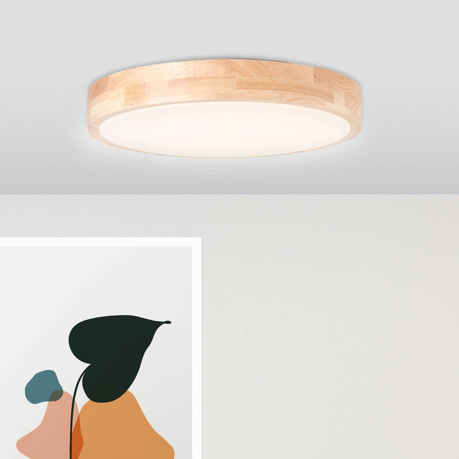 Plafonnier en bois installé au plafond d'une pièce à décoration murale