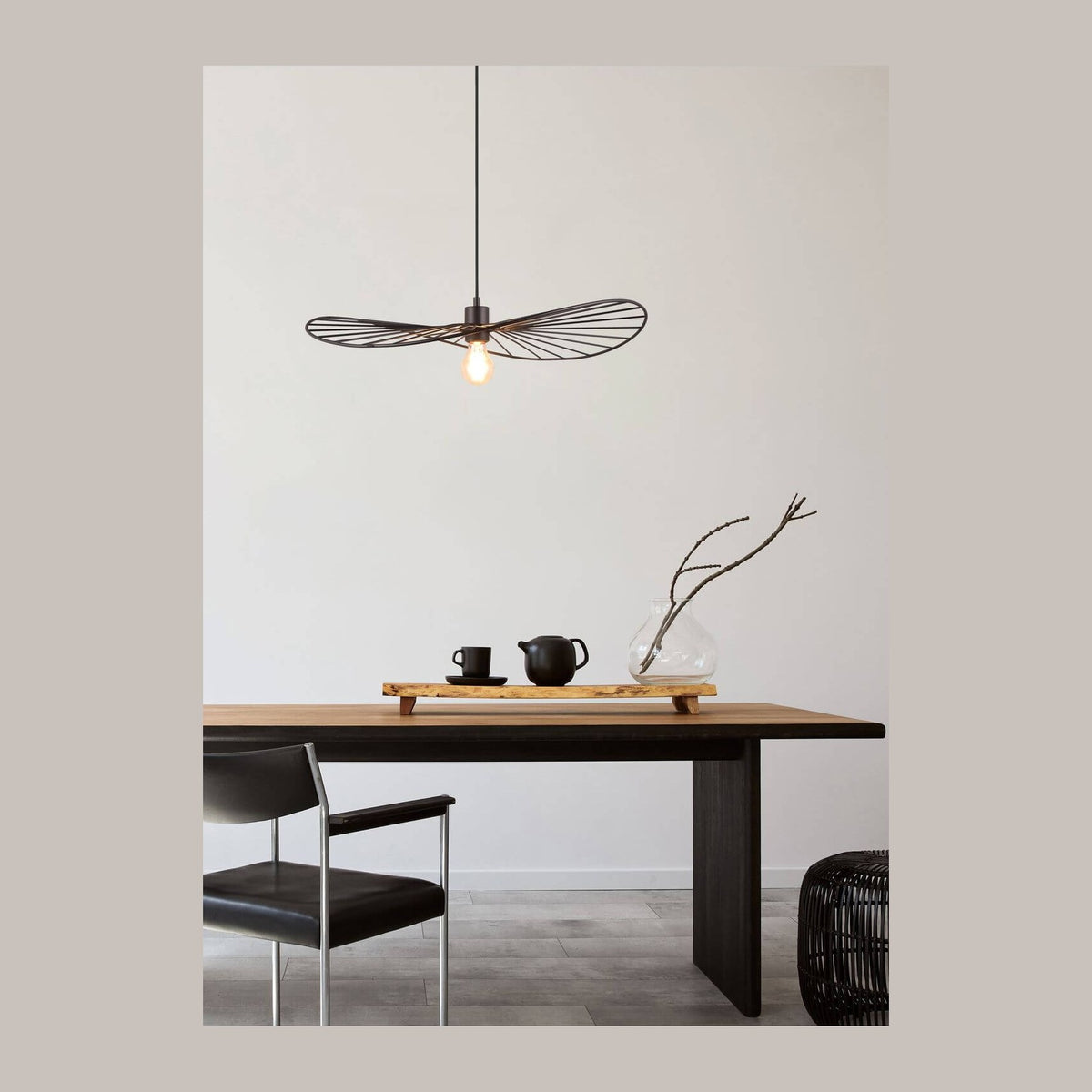 Suspension Chapeau noire mat