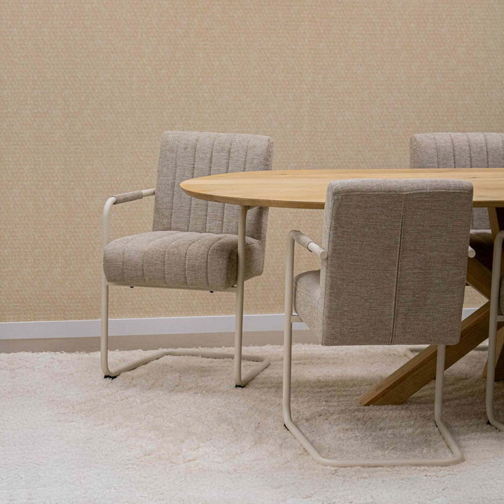 Chaise de bureau en cadre acier et assise beige tissu | NOVA - Designix