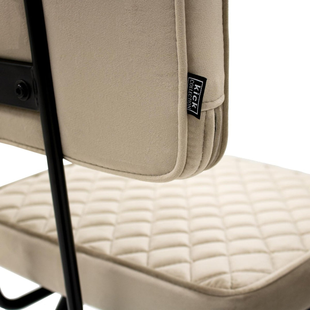 Chaise de Salle À Manger Capitonnée En Velours Avec Piètement Métallique | NOVA - Designix