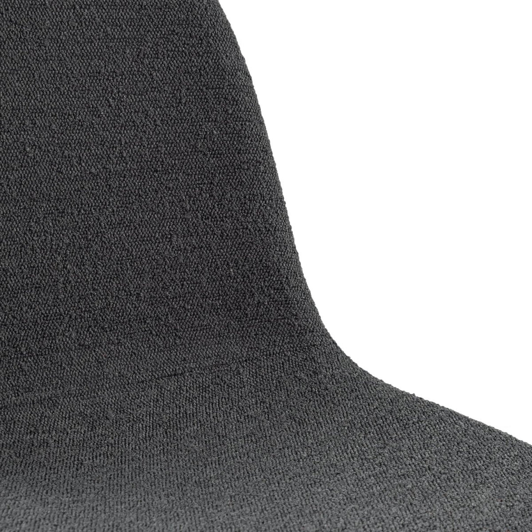 Chaise de salle à manger en bouclé gris foncé au design moderne | MEES - Designix