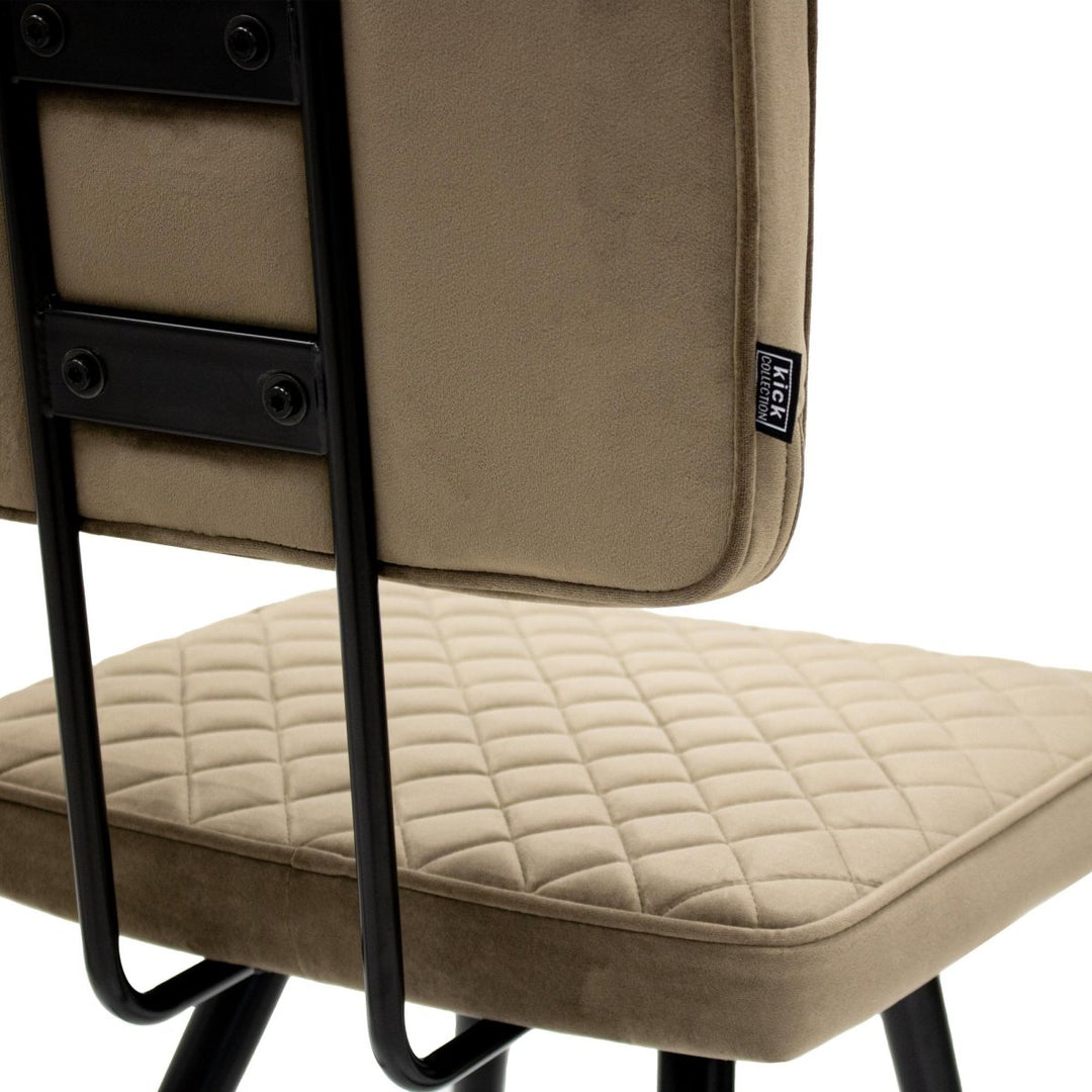 Chaise De Salle À Manger Velours Taupe Diamant Couture | LUMA - Designix