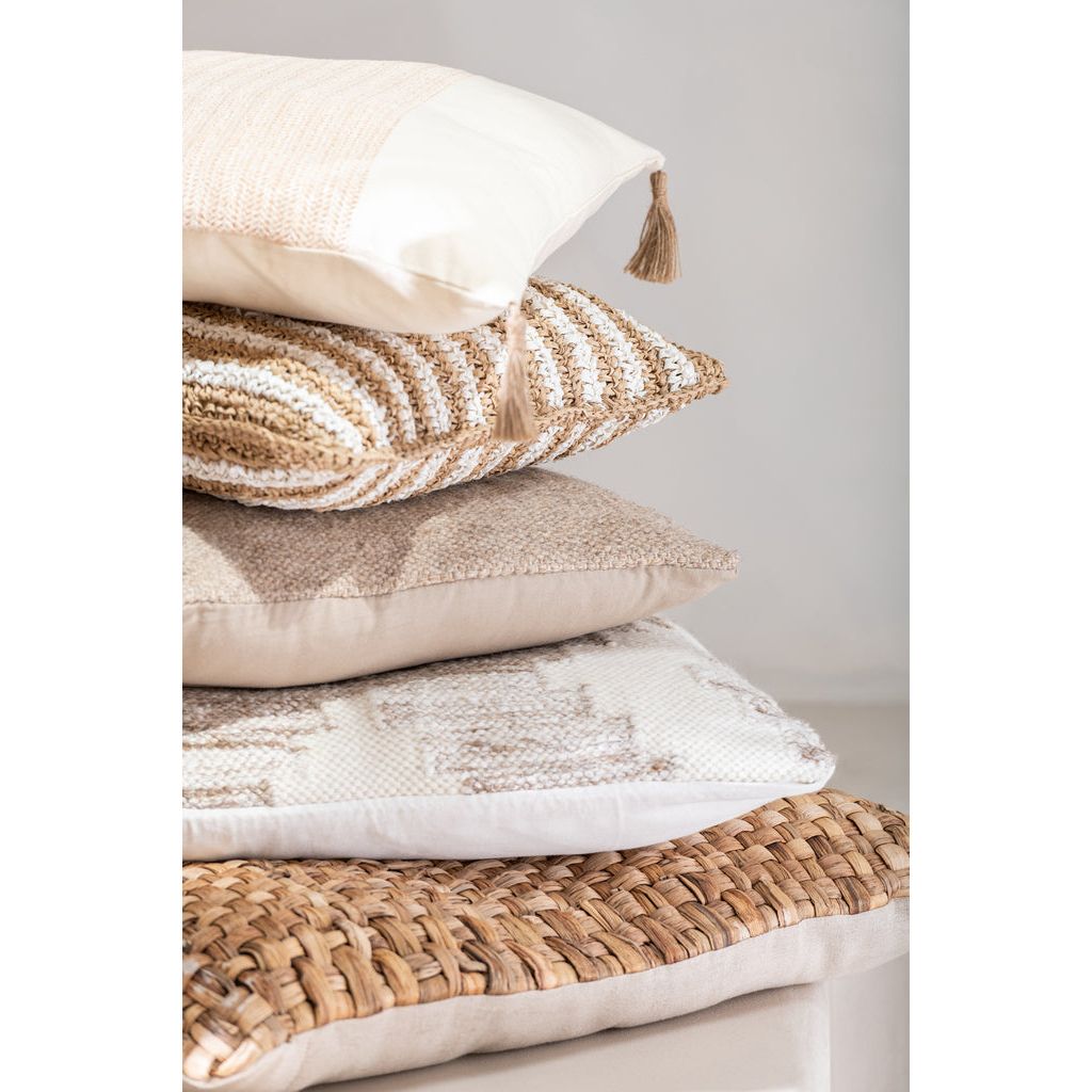 Coussin carré en polyester tissé beige | Designix -     - https://designix.fr