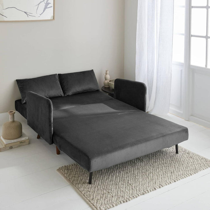 Alice'S Home - Canapé Convertible En Velours - Panam - 2 Places Scandinave. Pieds Bois Foncé. Gris Foncé. Banquette. Dossier Inclinable | Designix -     - https://designix.fr/