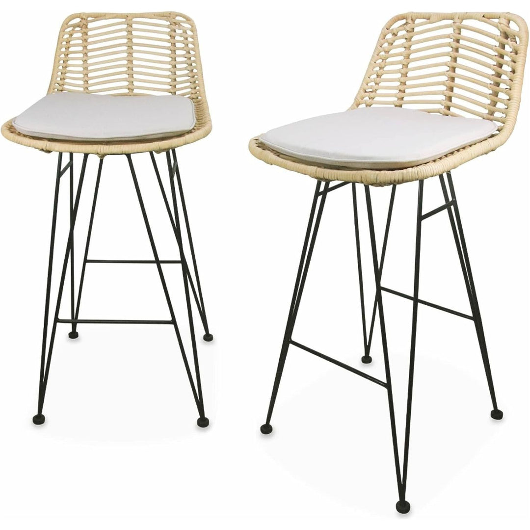 Alice'S Home - Deux Tabourets De Bar En Rotin Naturel Et Métal. Coussins Beiges - Cahya | Designix - Amazon    - https://designix.fr/