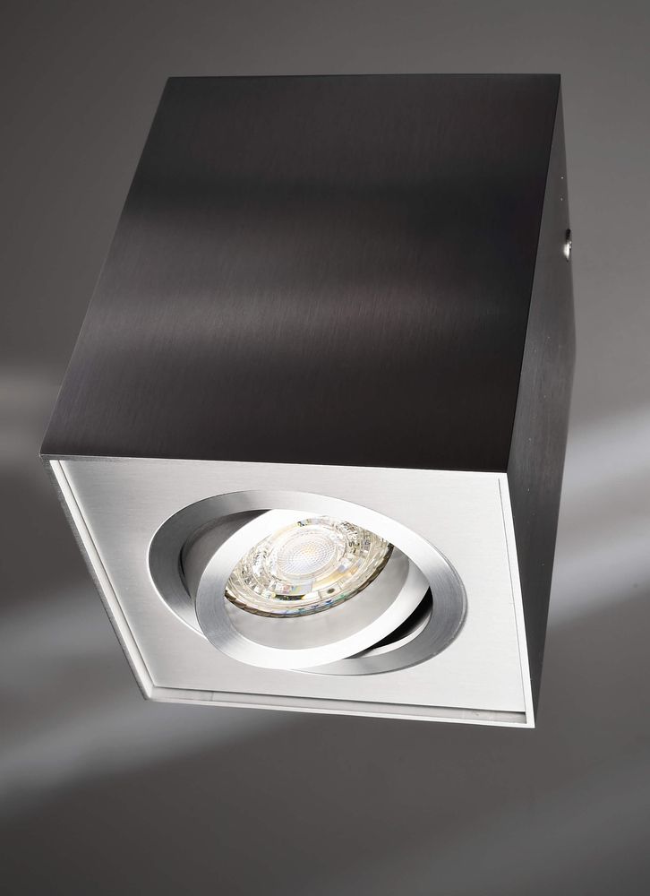 Vue en perspective du spot cubique anthracite, réflecteur orientable et ampoule LED.