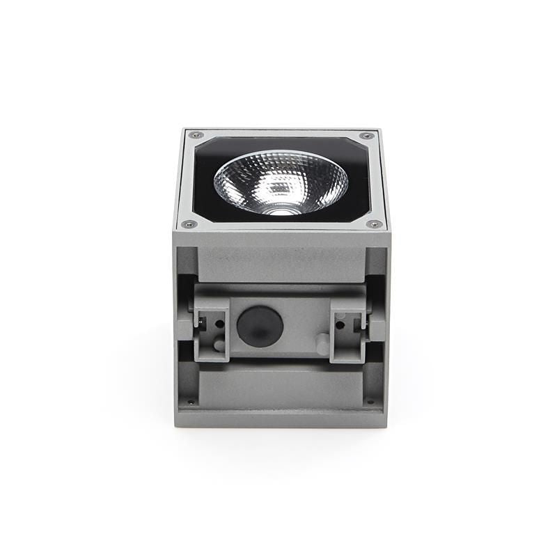 Vue arrière du luminaire cubique, support de fixation central et entrée de câble visibles.