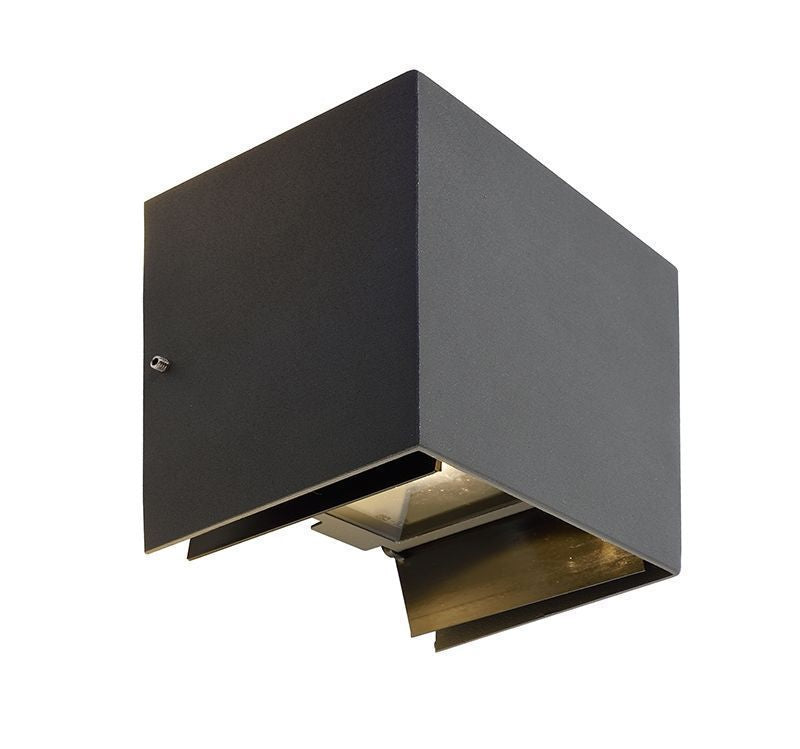 Vue rapprochée du luminaire éteint, montrant l'ouverture inférieure et le verre.
