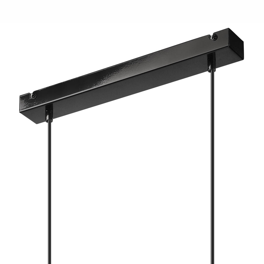 Détail de la barre de fixation noire et des deux câbles