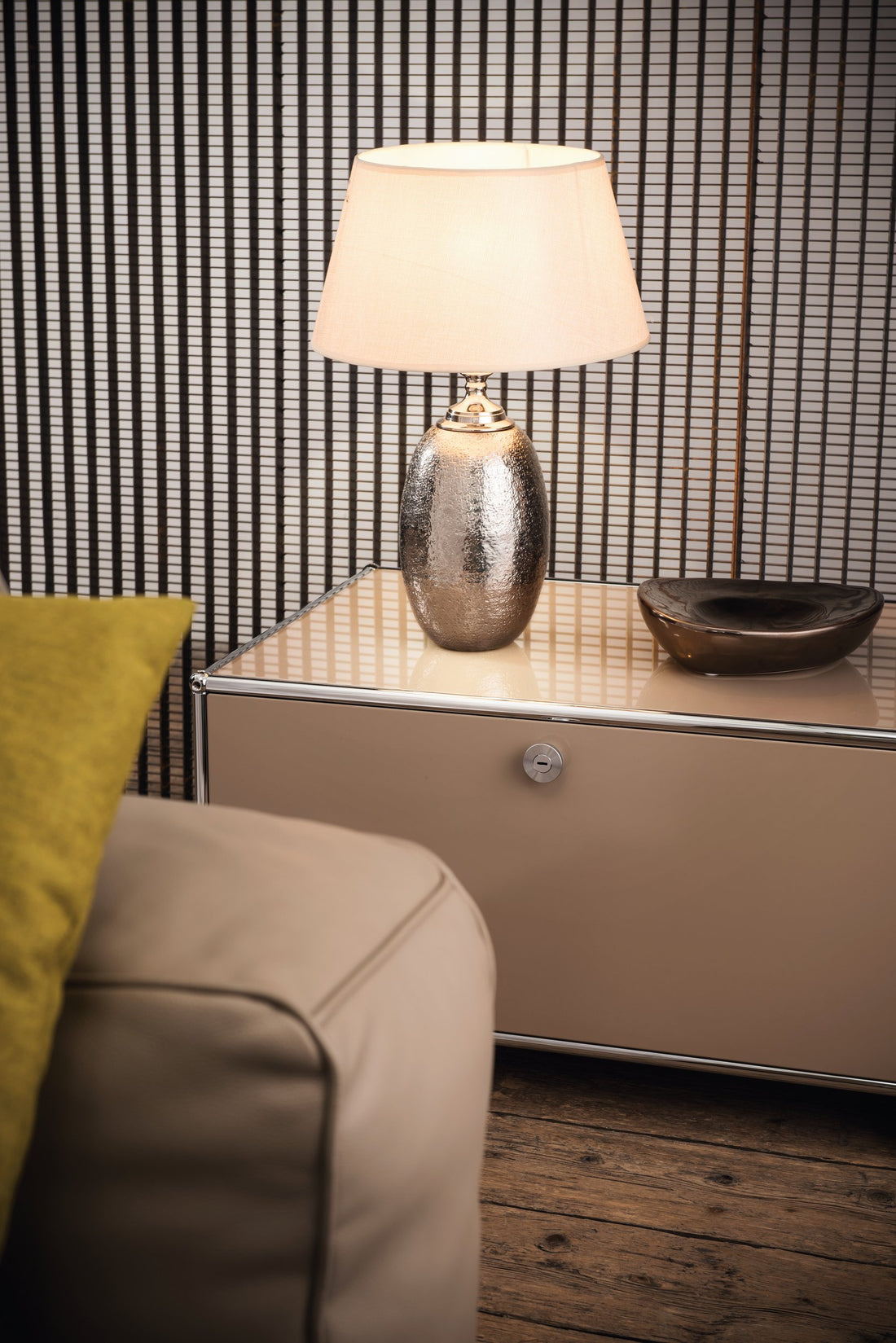Lampe à poser Sawtry nickel, H 44 cm