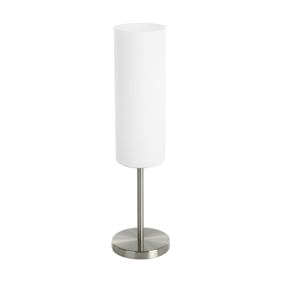 Vue de trois quarts de la lampe à poser, abat-jour blanc et pied métallique