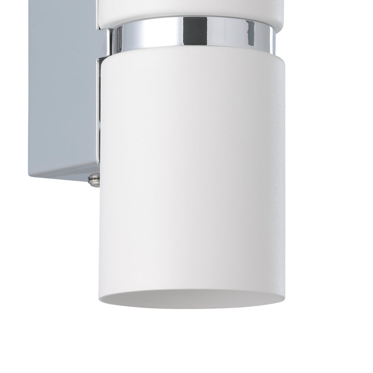Détail du cerclage chromé et de l'abat-jour cylindrique blanc inférieur