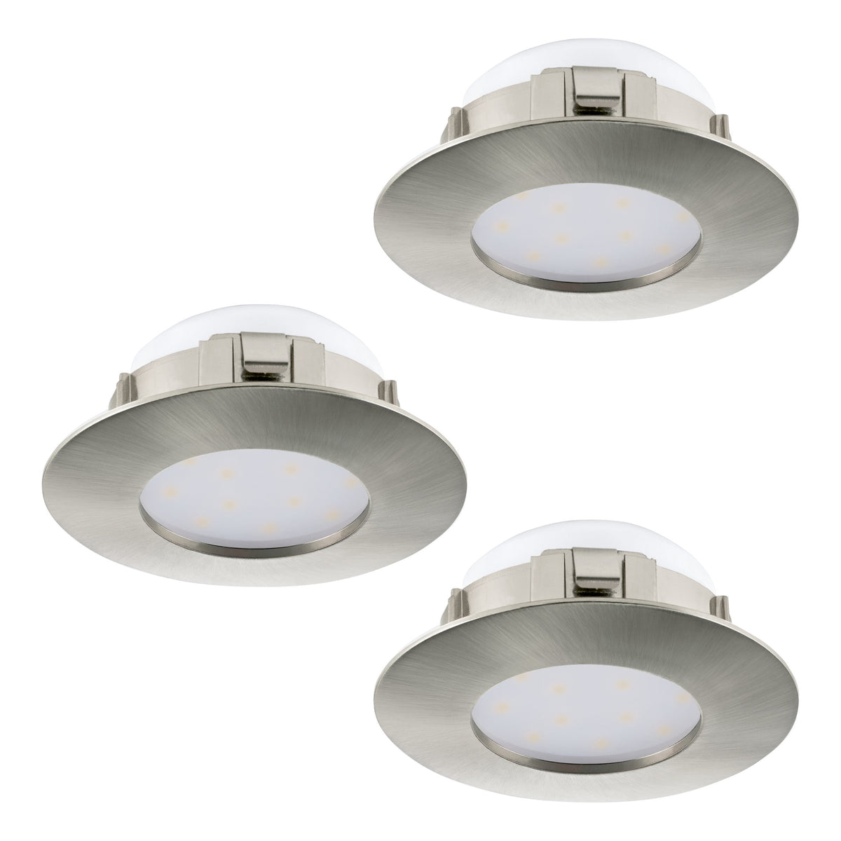 Trois spots vus de dessous, diodes LED allumées à travers le diffuseur opaque