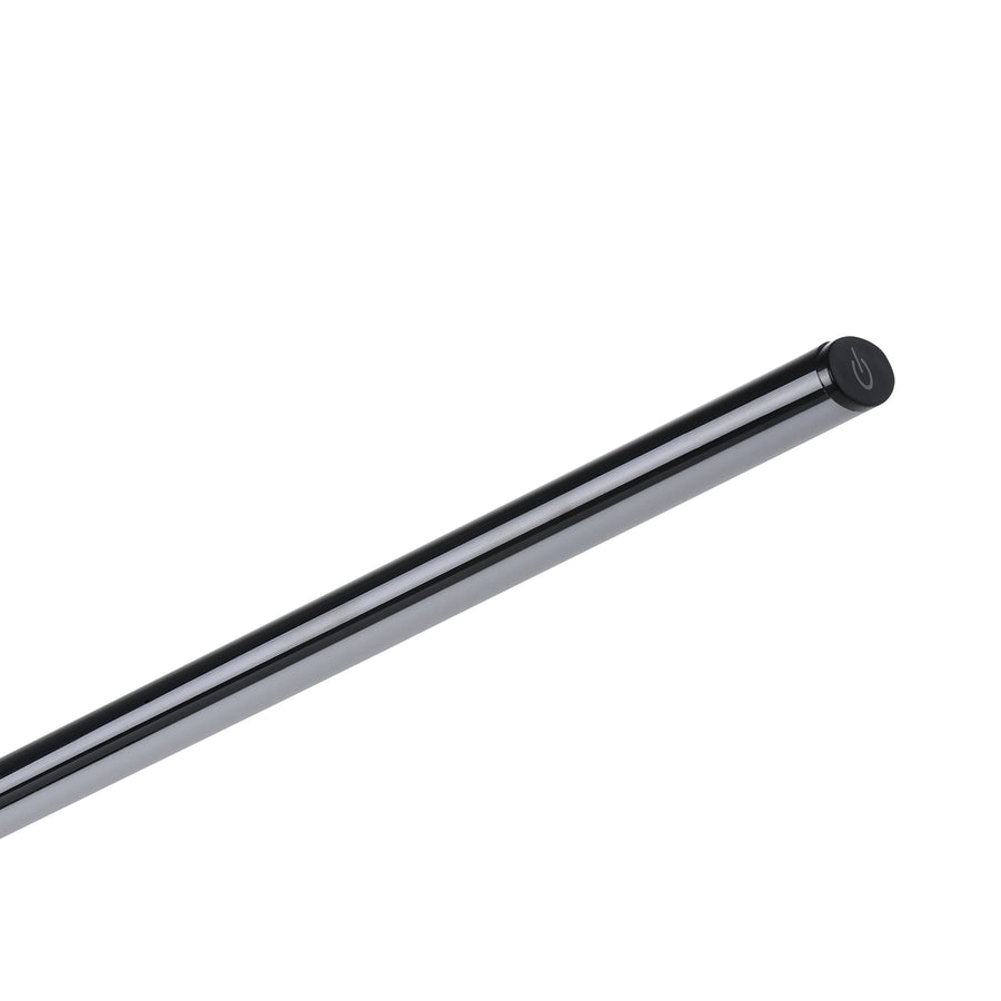 Gros plan sur le tube LED noir et son bouton tactile d'extrémité