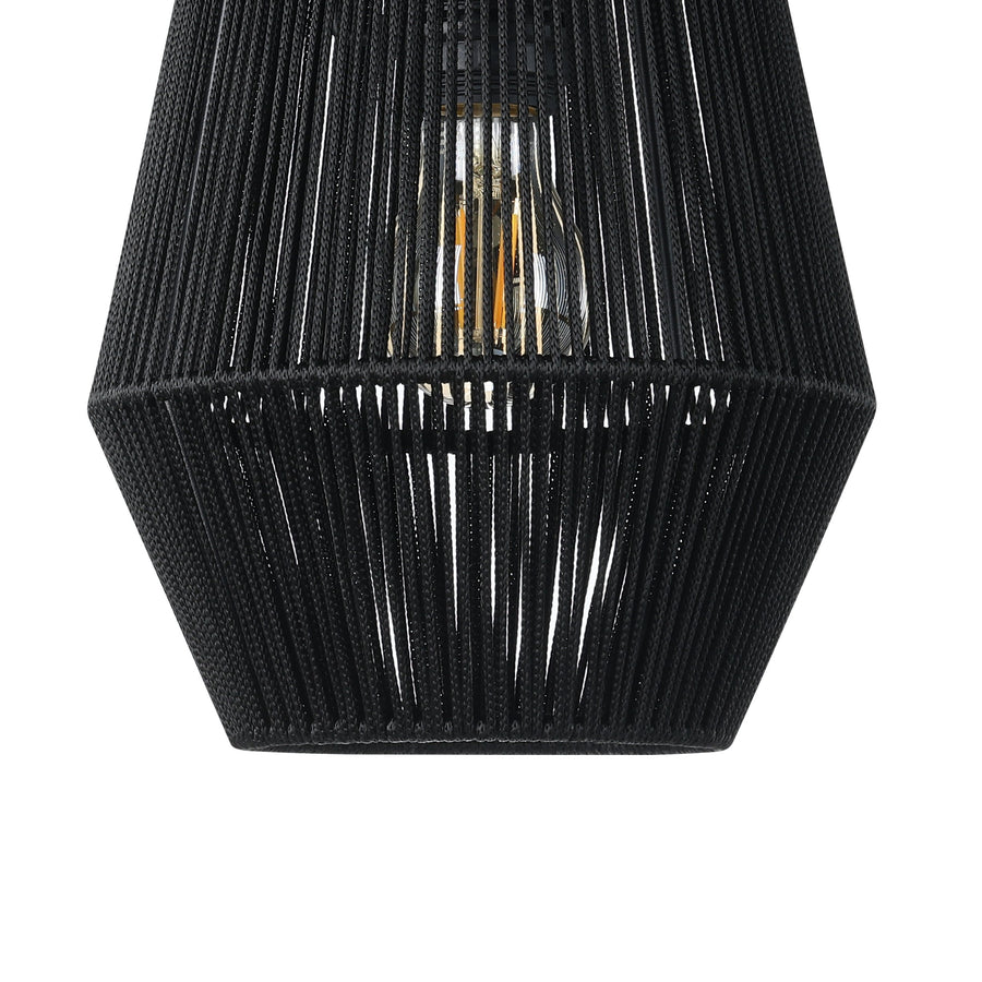 Détail de la finition en corde tressée noire et ampoule à filament visible
