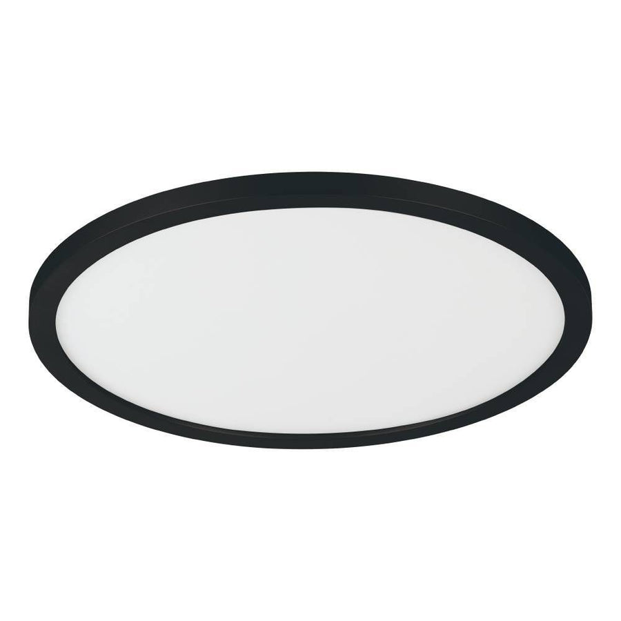 Vue de face du plafonnier rond à cerclage noir et diffuseur blanc opalin, sur fond blanc