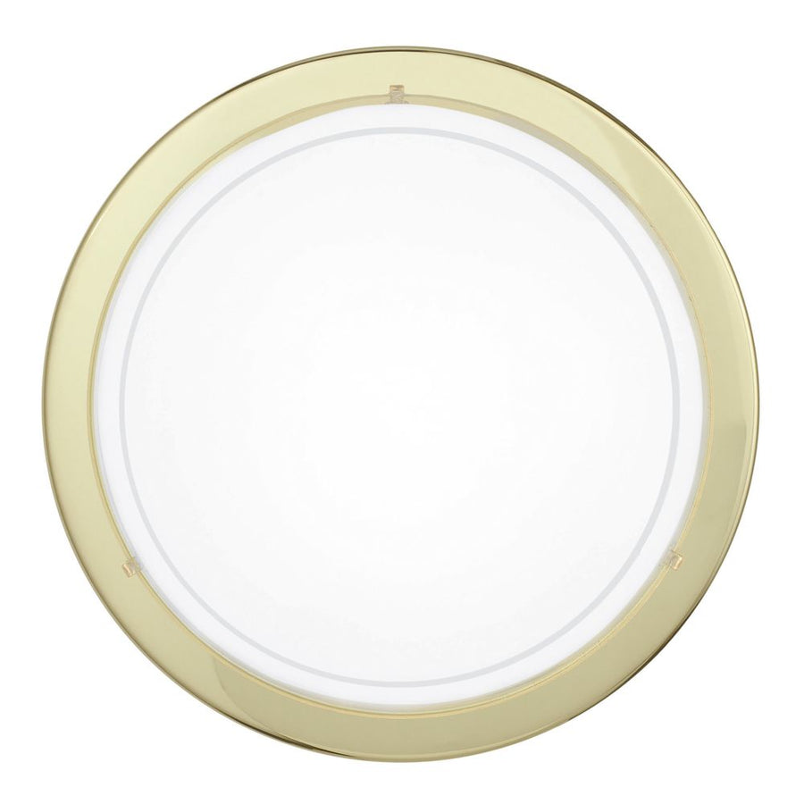 Vue de face du luminaire rond, large cercle en laiton et diffuseur en verre blanc opalin