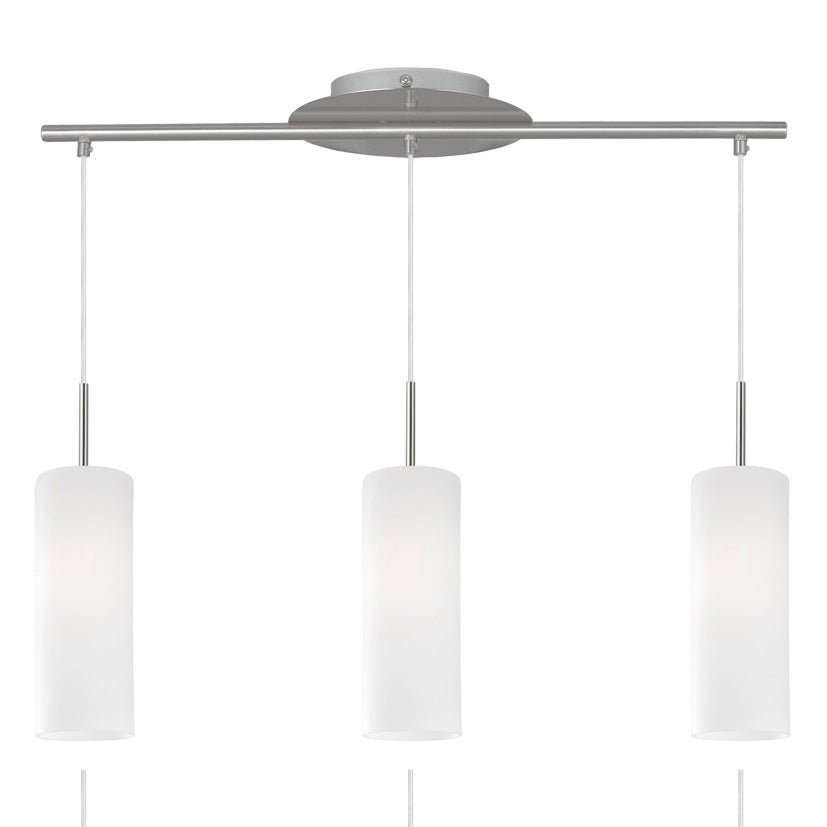 Vue de face du luminaire, trois abat-jours cylindriques blancs alignés sous une barre