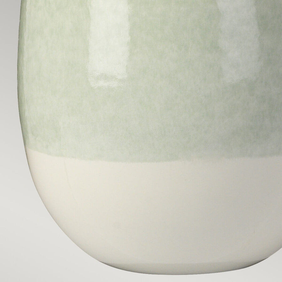 Détail de la base céramique, transition entre le vert et le blanc.