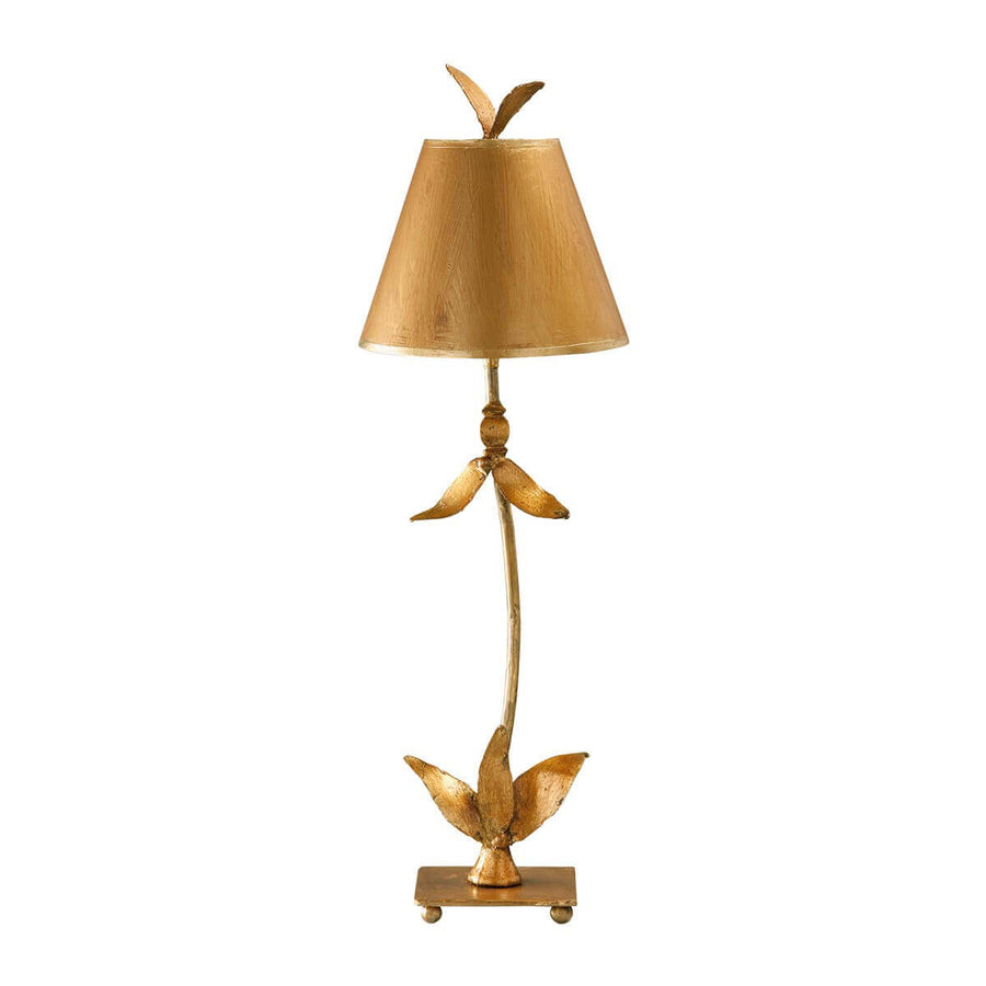 Vue de face de la lampe dorée, abat-jour conique et base rectangulaire.
