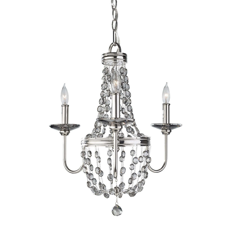 Lustre trois lumières en nickel poli et cristaux, vue de face sur fond blanc