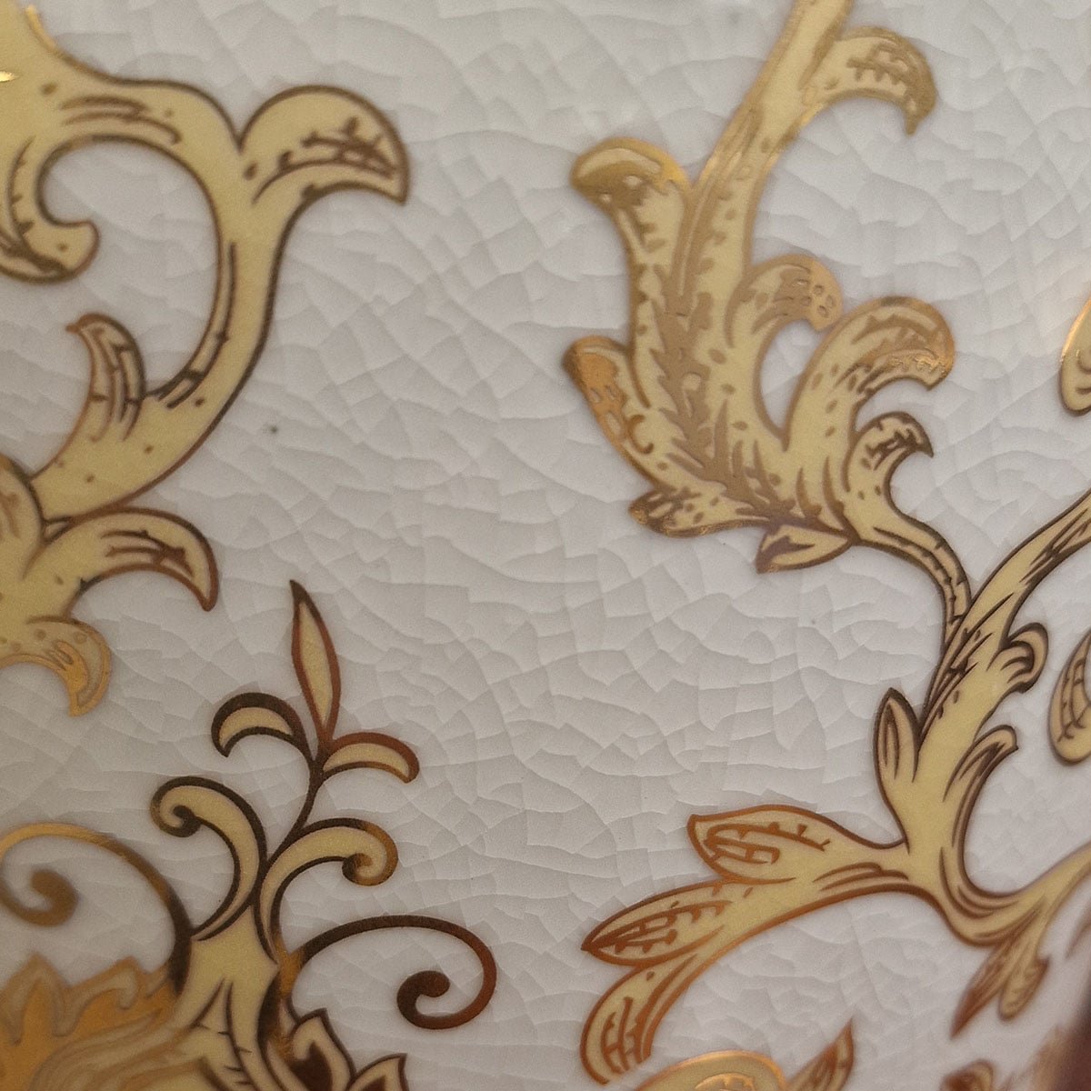 Lampe à poser Made dorée et blanche, porcelaine