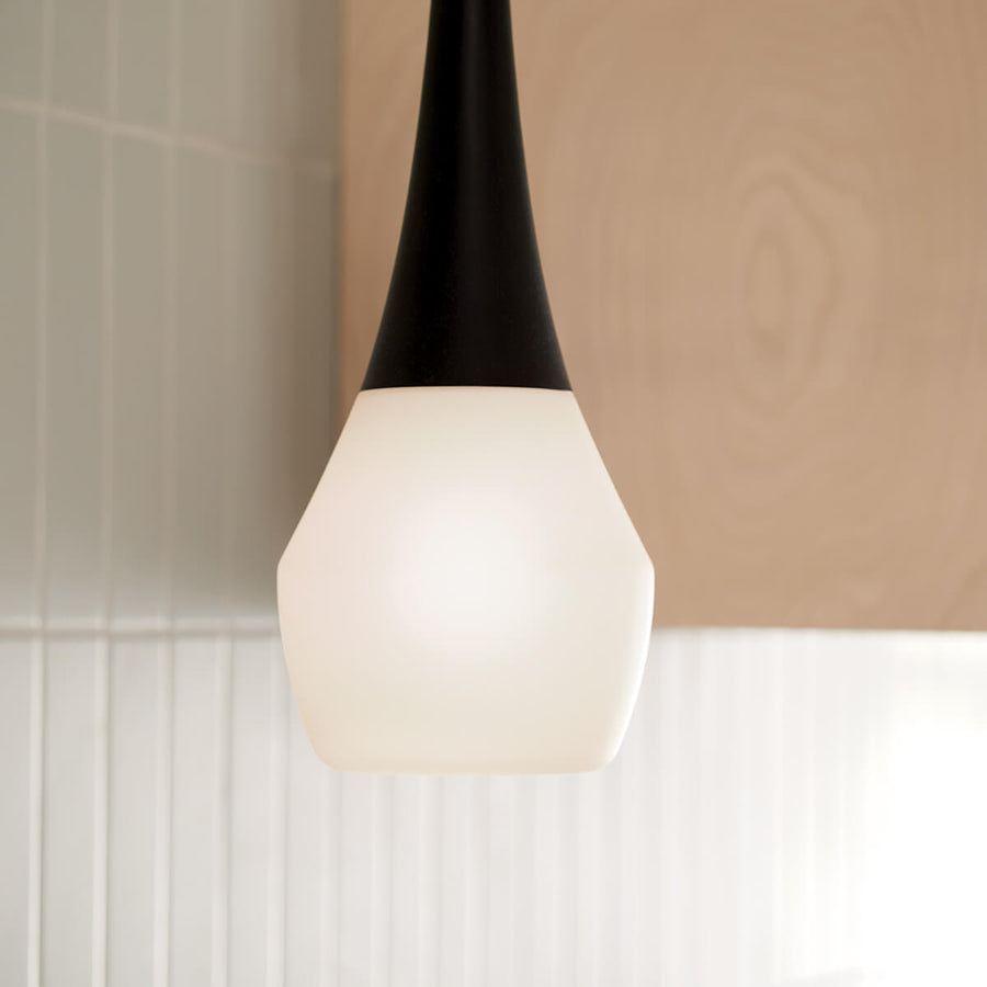 Suspension Deela noire et opale, verre