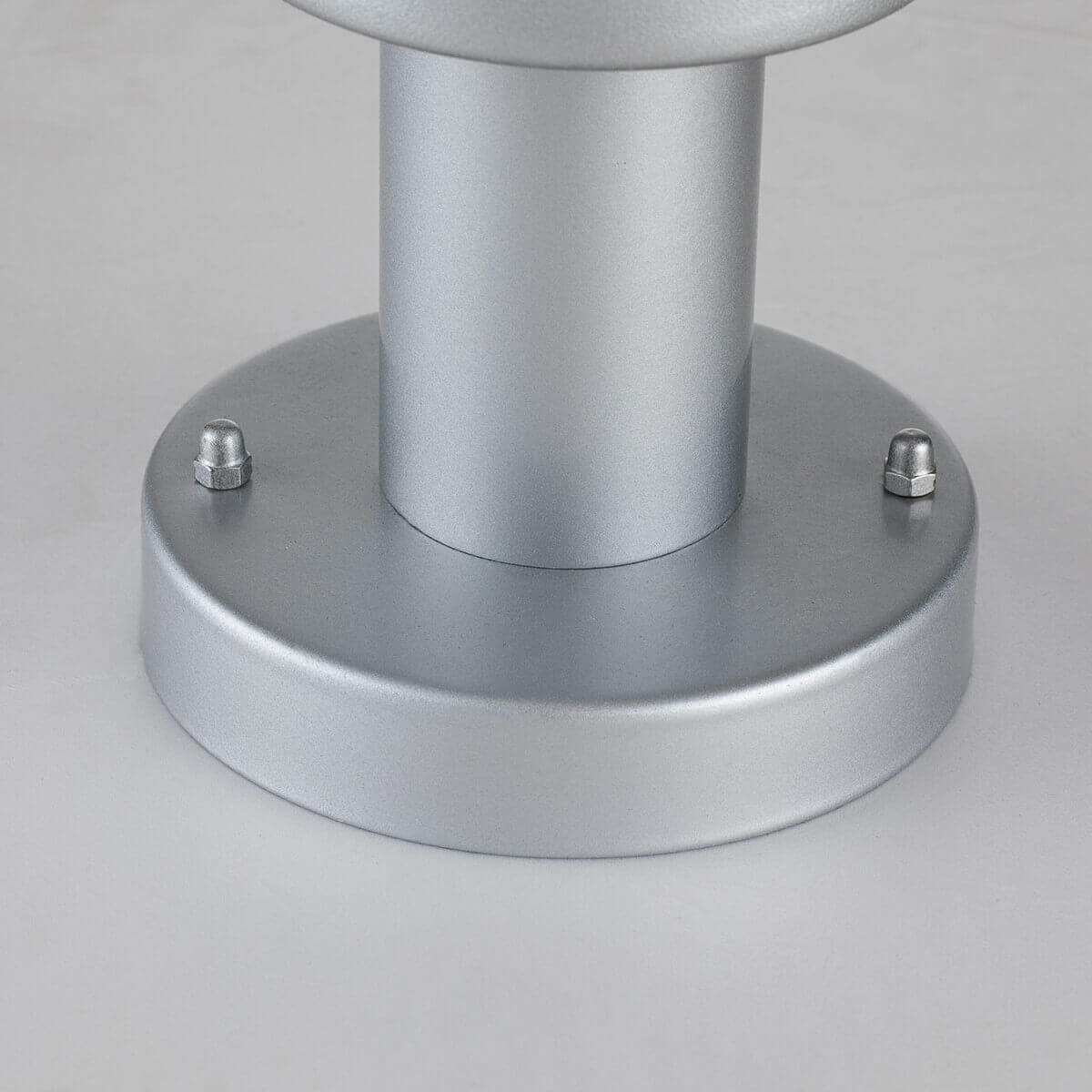 Lampadaire extérieur argenté, H 31,8 cm