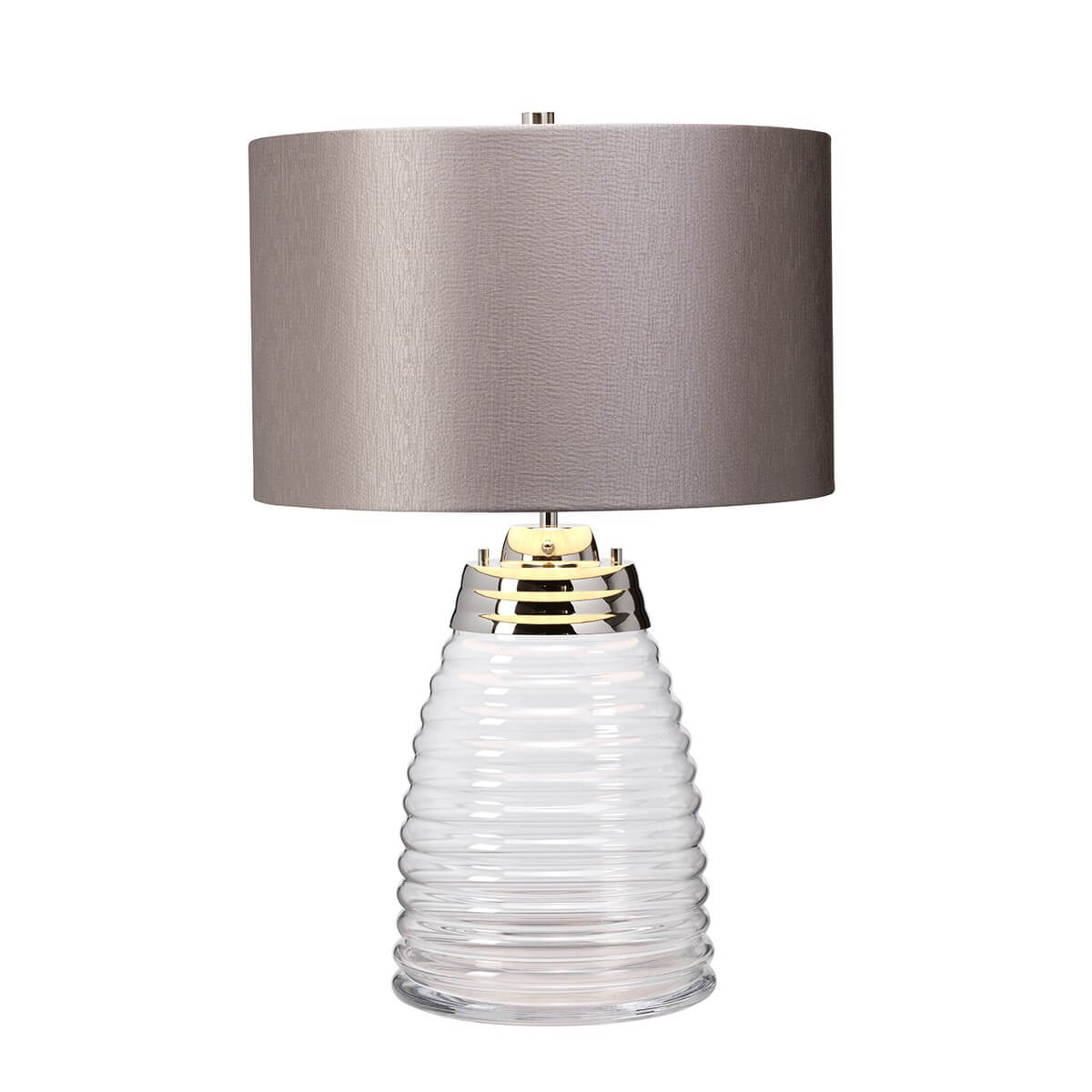 Produit présenté de face sur fond blanc, abat-jour rond et monture brillante