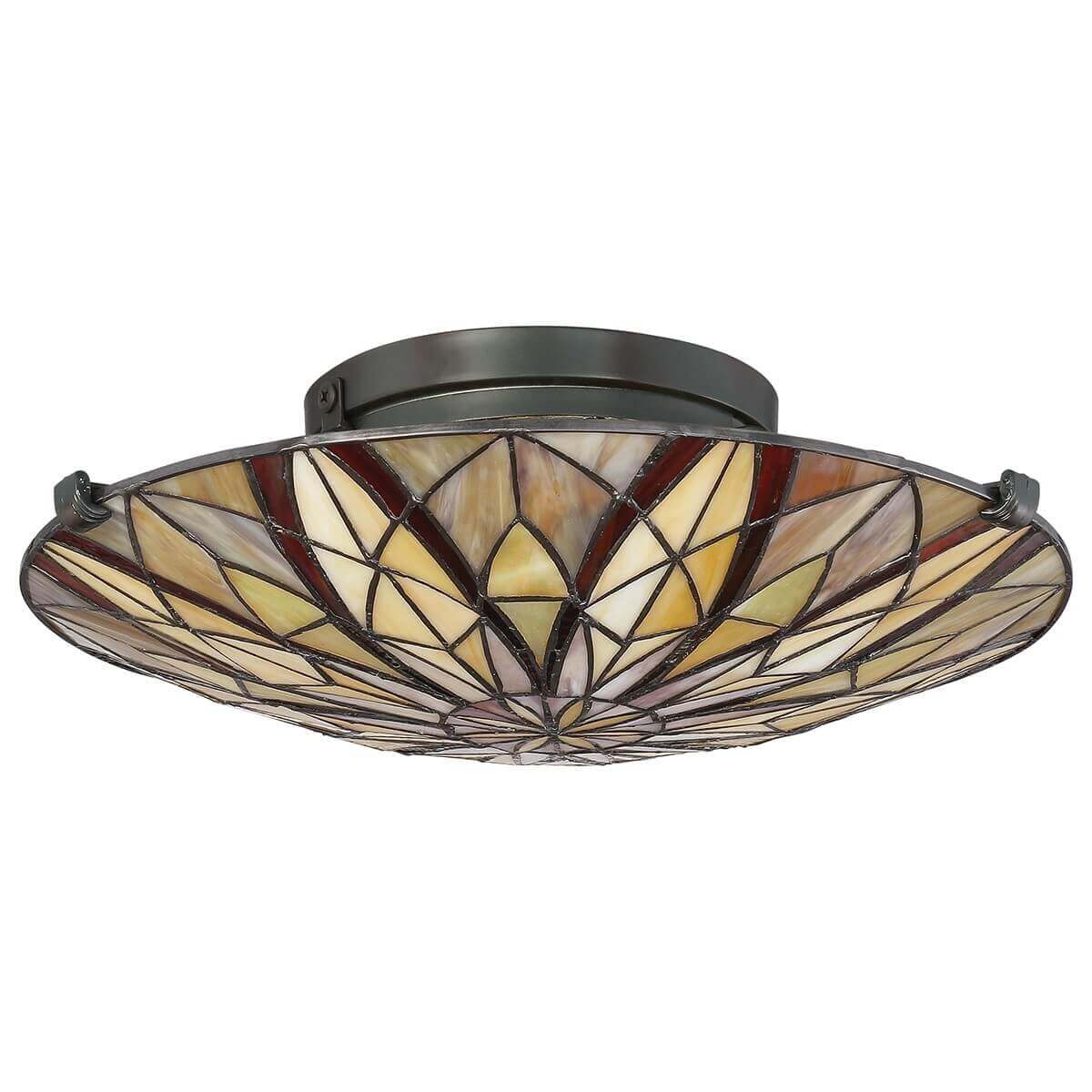 Vue rapprochée du plafonnier en bronze et verre Tiffany serti de plomb