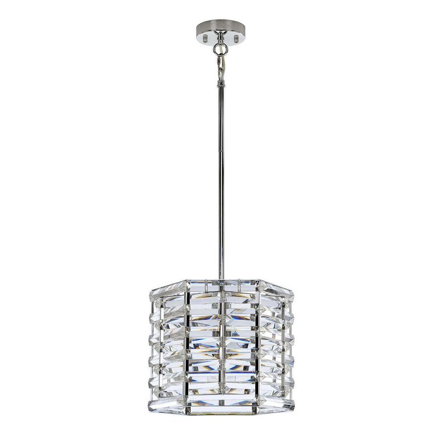 Vue de trois quarts du luminaire suspendu montrant les panneaux de cristal superposés
