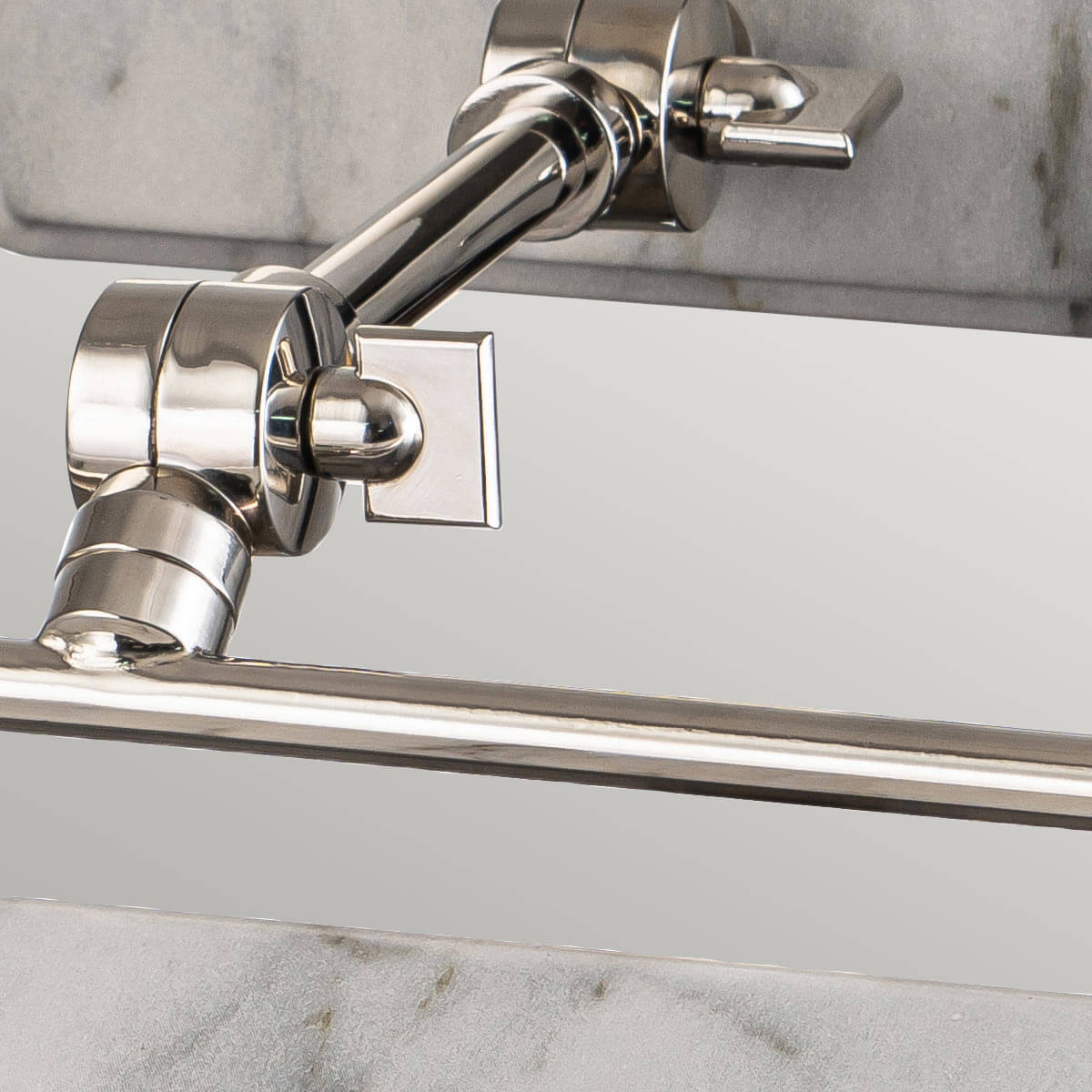 Applique murale Winchfield 2 lumières nickel poli et blanche