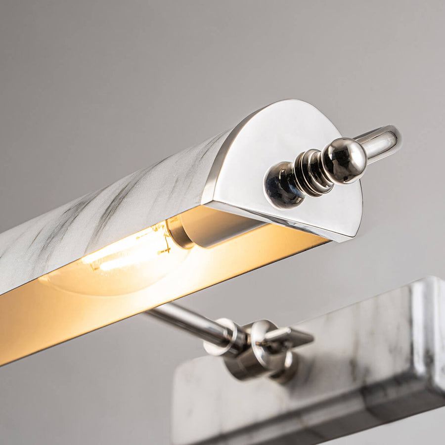 Diffuseur ouvert montrant l'ampoule allumée à l'intérieur du bandeau effet marbre.