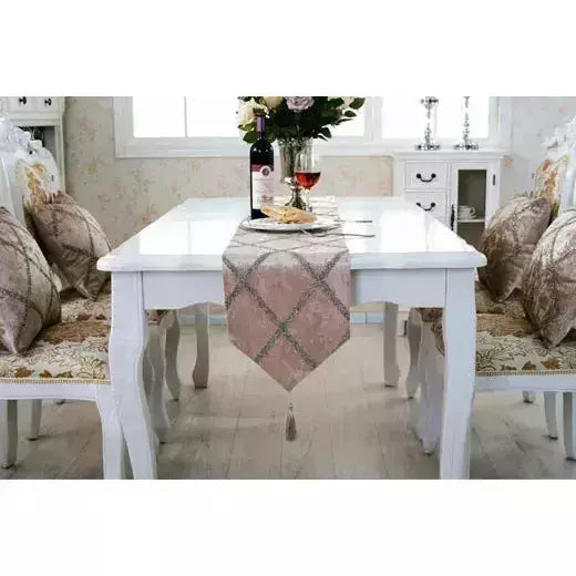 Chemins de table pour la fête de mariage | Designix - Amazon Champagne 28x180cm Modern - https://designix.fr/