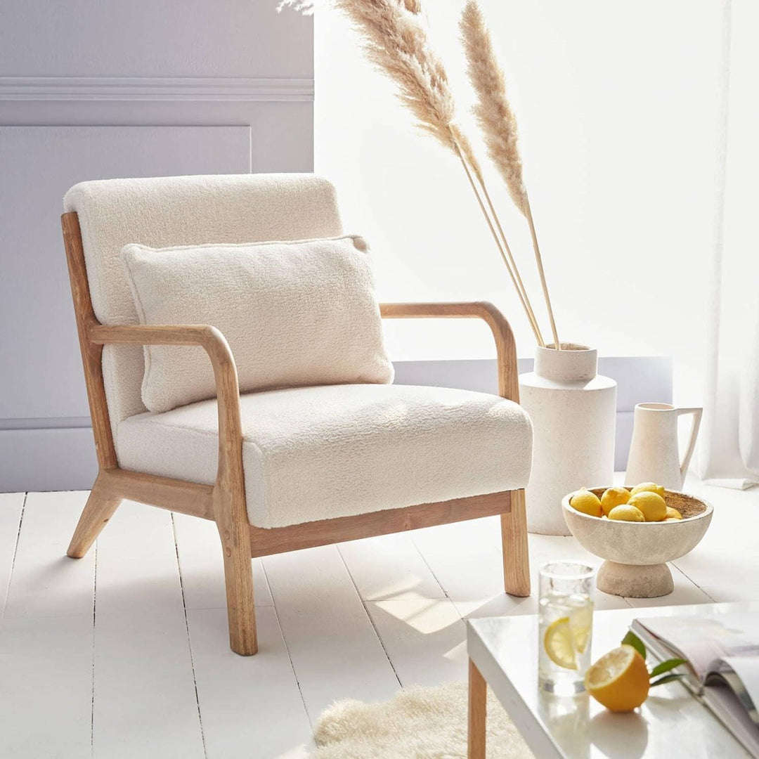 Alice'S Home - Fauteuil À Bouclettes Blanches. Bois Et Tissu. 1 Place Droit Fixe. Pieds Compas Scandinave. Structure En Bois Solide. Assise Confortable | Designix -     - https://designix.fr/