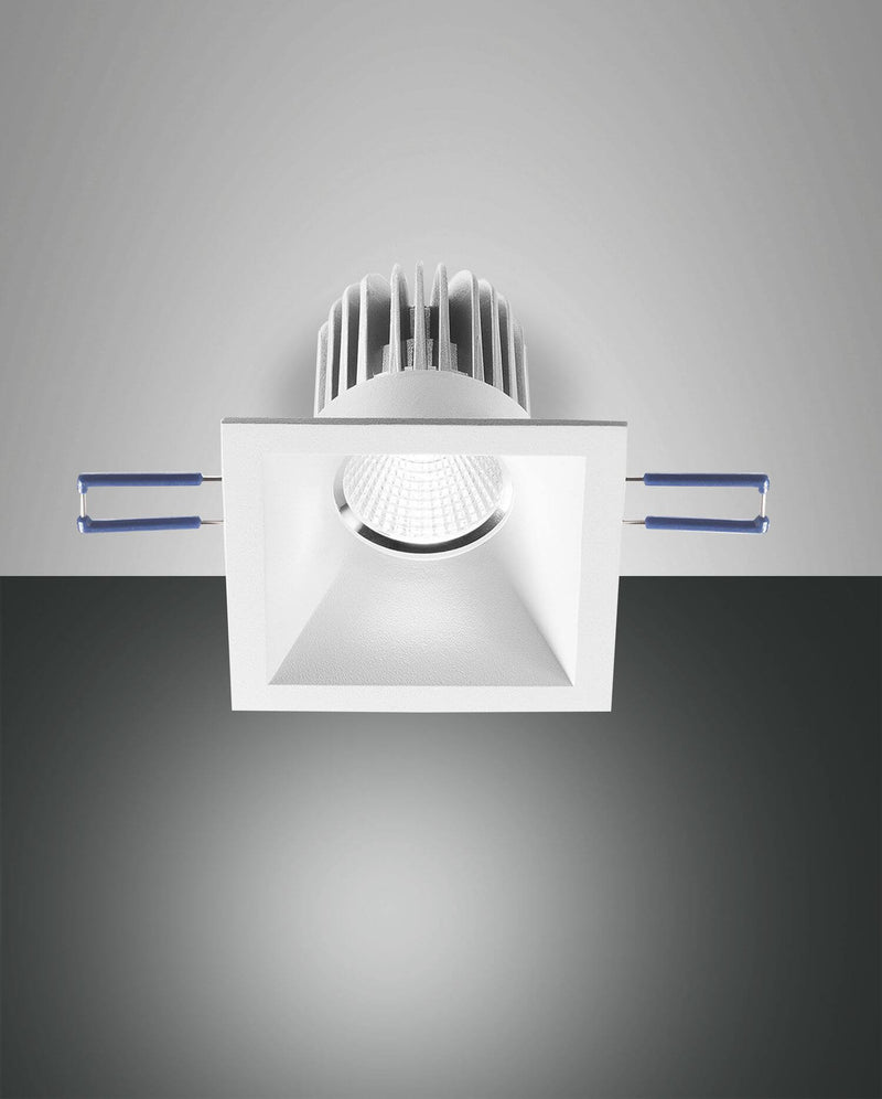 Spot LED | Zachary