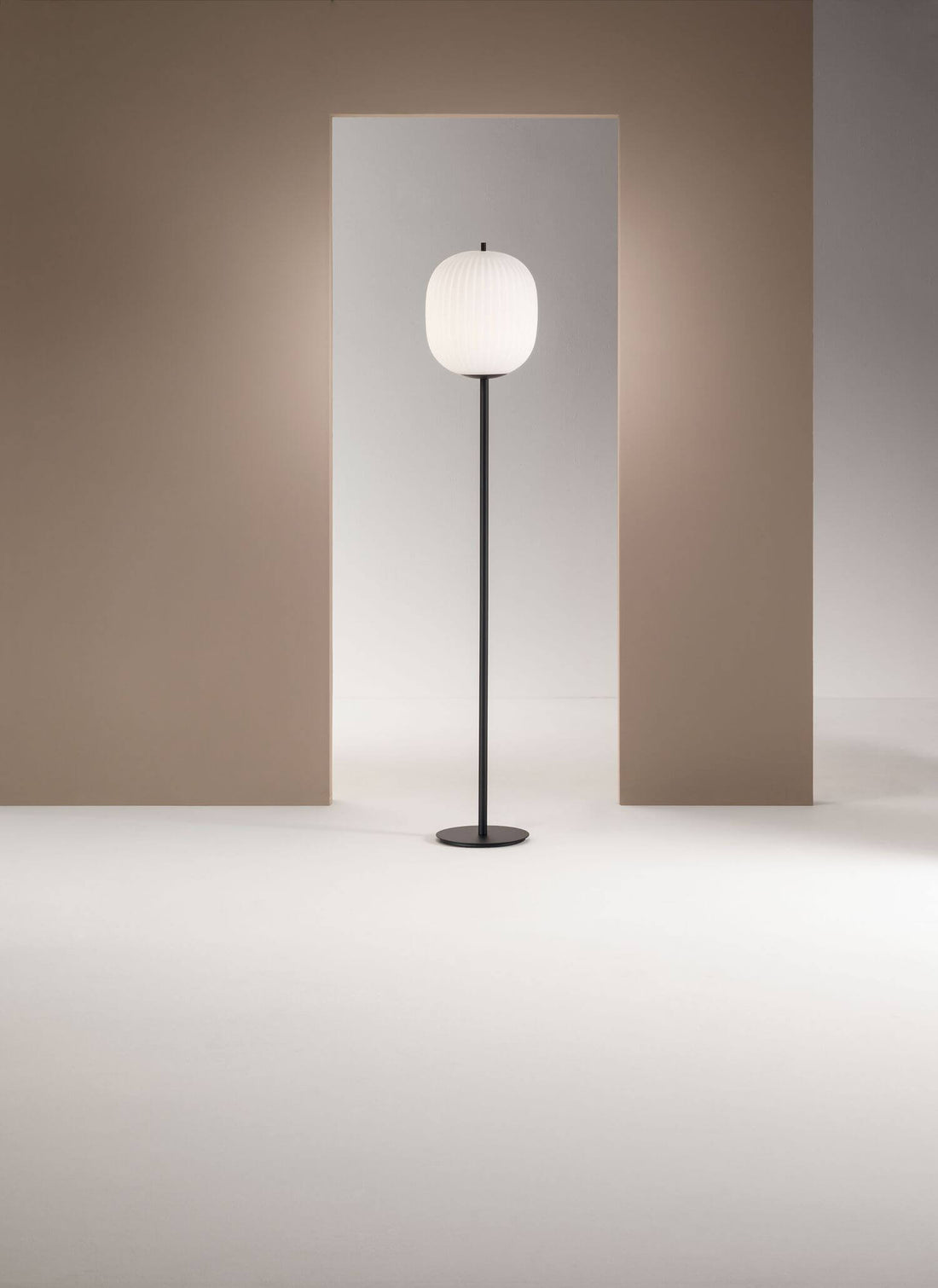 Lampadaire Domizia noir
