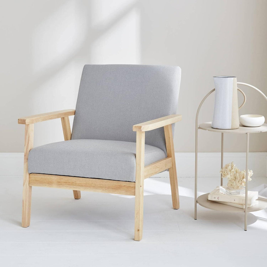 Alice'S Home - Fauteuil Scandinave En Bois Et Tissu Gris Clair. Isak. L 64 X P 69.5 X H 73Cm | Designix -     - https://designix.fr/