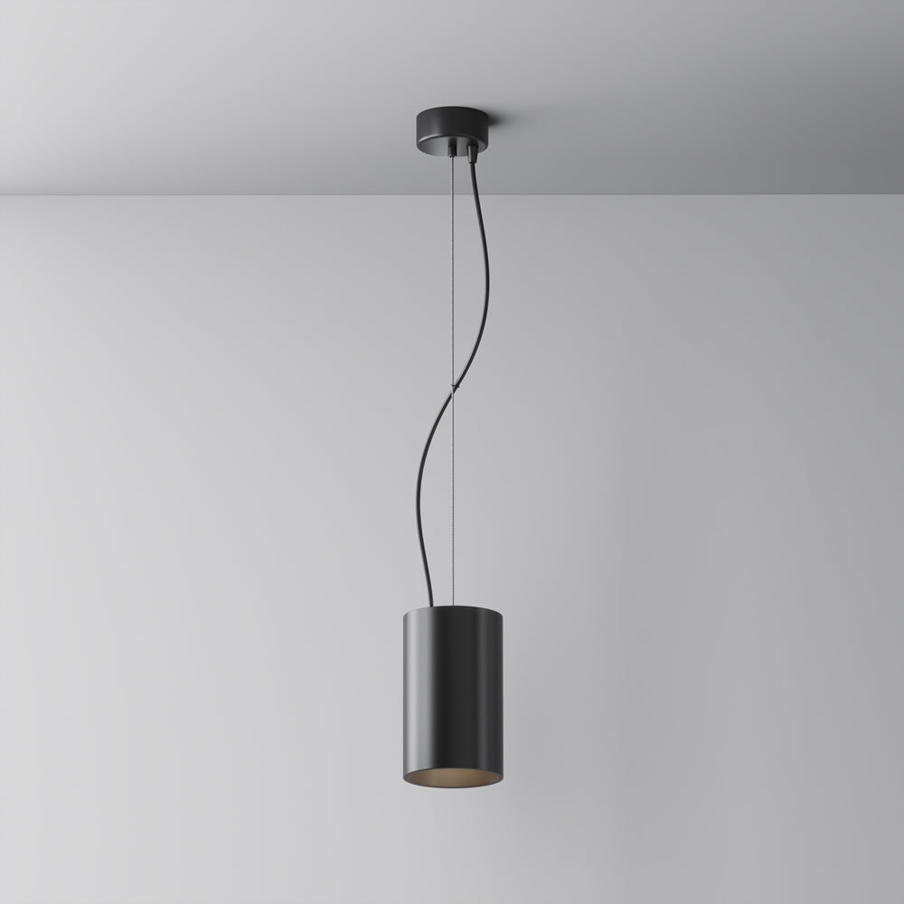 Version noire mate du luminaire suspendu, abat-jour cylindrique vu de face