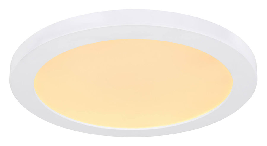 Produit de face avec éclairage chaud légèrement orangé allumé