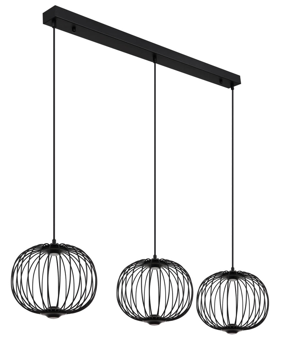 Trois luminaires suspendus par câbles noirs sur une barre rectangulaire, éclairage allumé