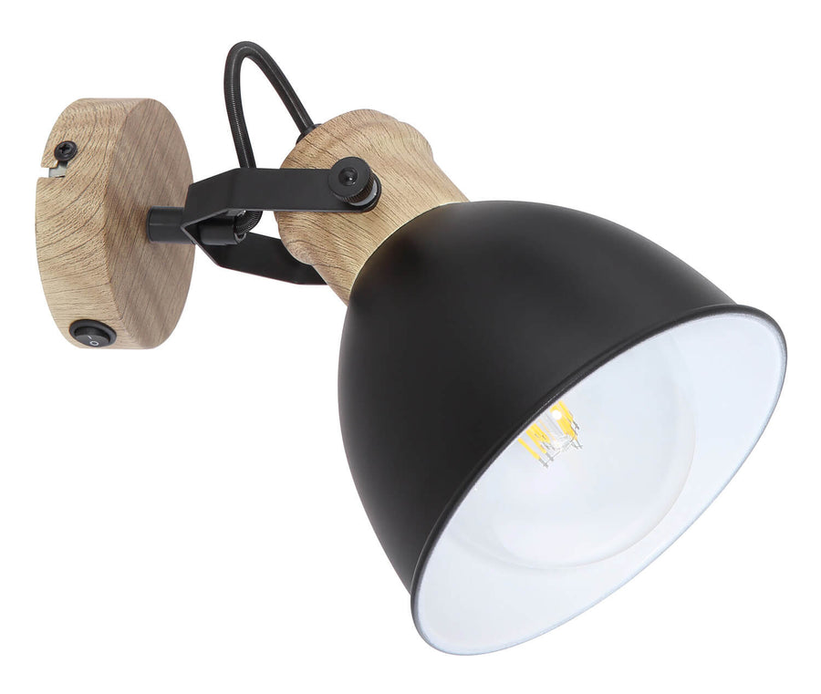Vue rapprochée de l'intérieur blanc de l'abat-jour et de l'ampoule LED