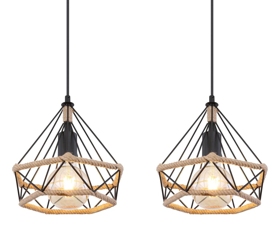 Gros plan sur deux luminaires, ampoule allumée à l'intérieur de la cage