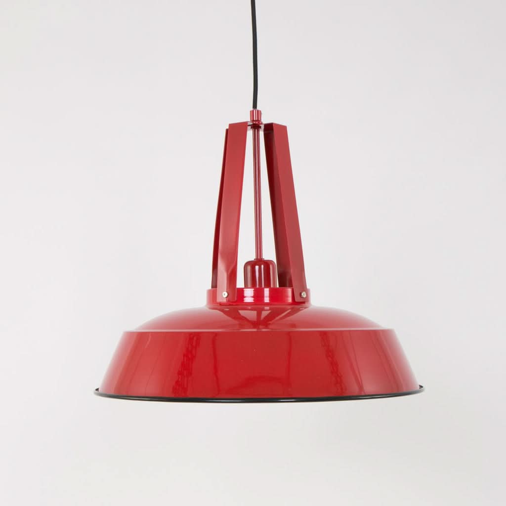 Suspension rouge vue de trois quarts, abat-jour cloche métal | Designix