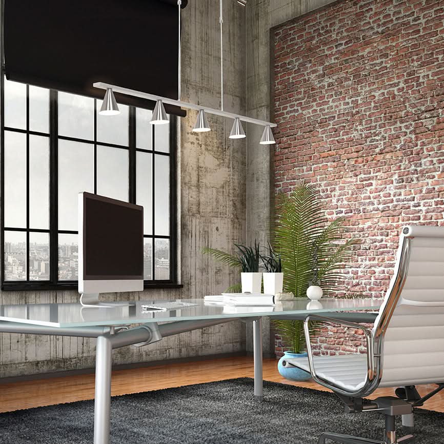 Lustre acier brossé Vortex 120 cm en ambiance, salle à manger industrielle